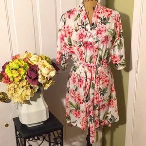 Show me your Mumu floral robe🌸🌺 NWOT